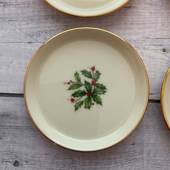 Lenox Holiday Dimension Coaster Set Of 4 Christmas Holly Berry Porcelain USA - Picture 5 of 12